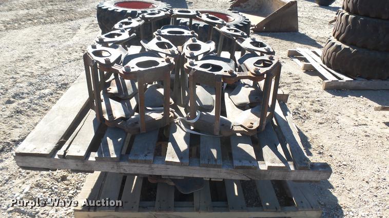 image for item ED9235 8"W skid steer tracks