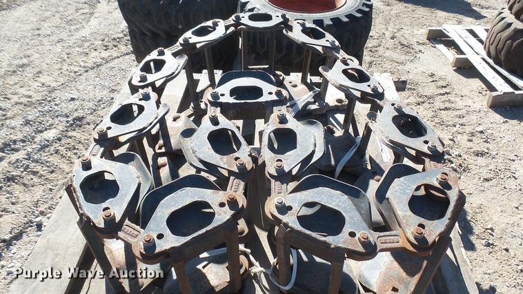 image for item ED9235 8"W skid steer tracks