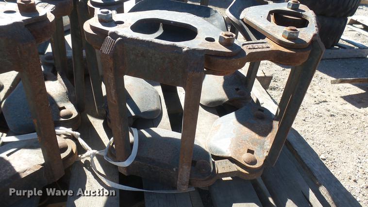 image for item ED9235 8"W skid steer tracks