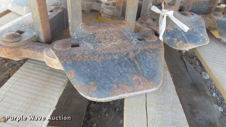 image for item ED9235 8"W skid steer tracks