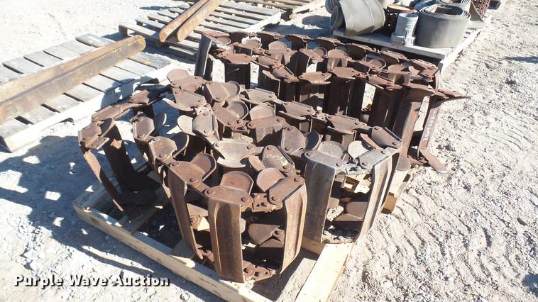 image for item ED9239 Loegering 10"W skid steer tracks