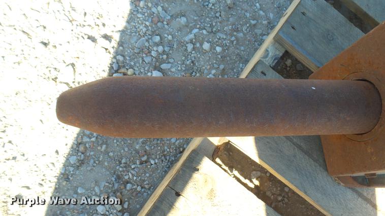 image for item ED9242 Bobcat 2570 breaker