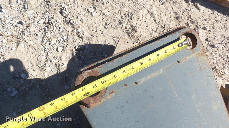 image for item ED9242 Bobcat 2570 breaker