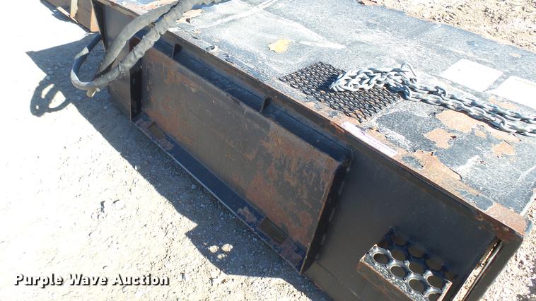 image for item ED9247 John Deere BP72 skid steer broom