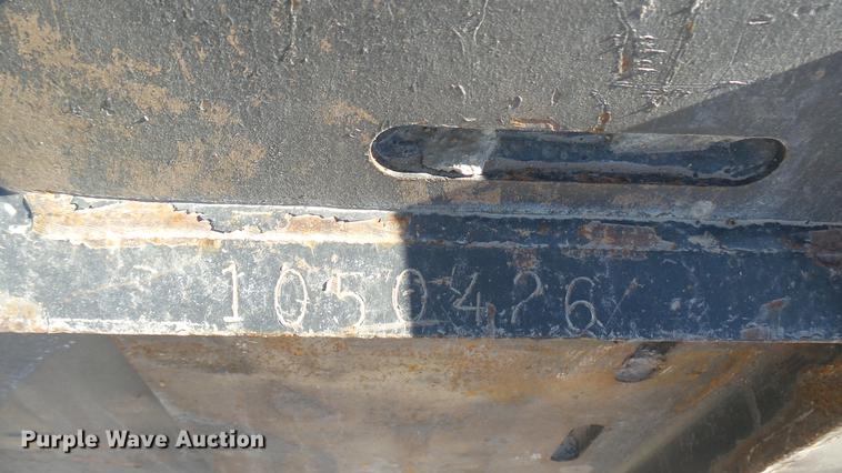 image for item ED9248 74"W skid steer bucket