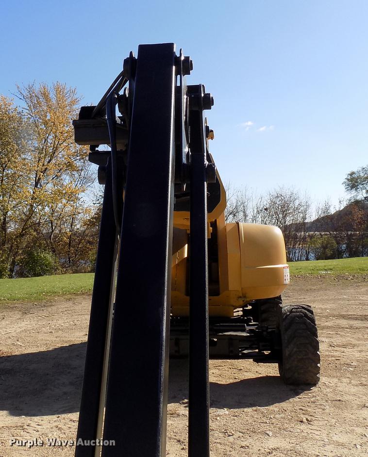 image for item EE9272 1999 Grove MZ72DXT boom lift