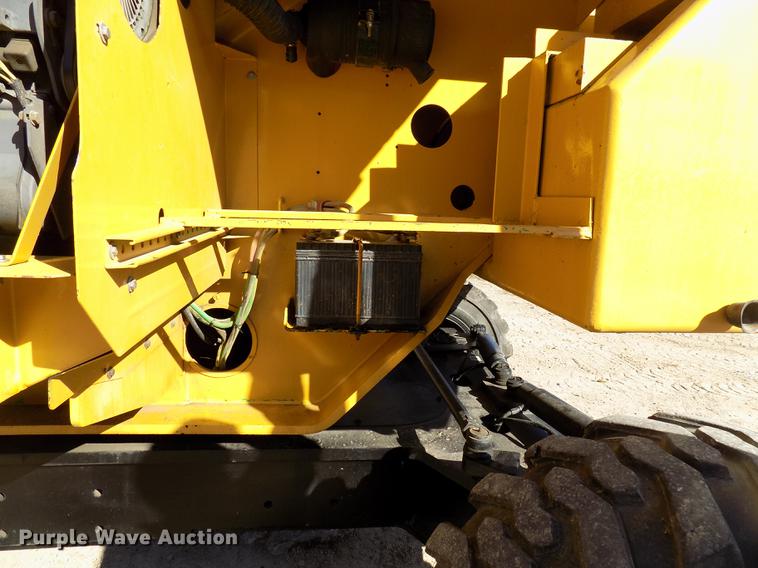 image for item EE9272 1999 Grove MZ72DXT boom lift