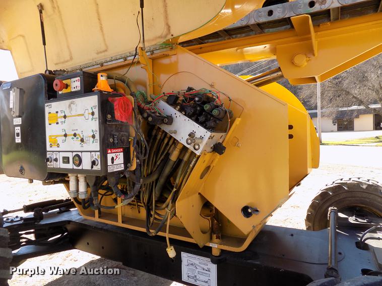 image for item EE9272 1999 Grove MZ72DXT boom lift