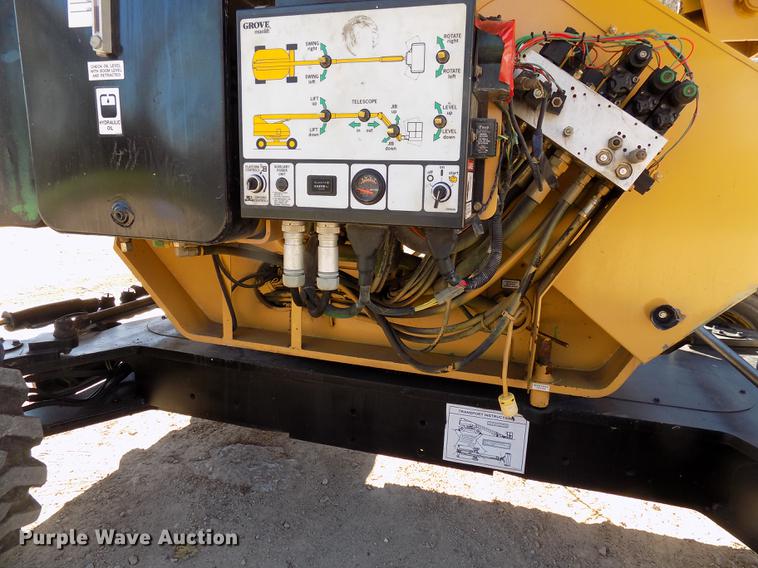 image for item EE9272 1999 Grove MZ72DXT boom lift