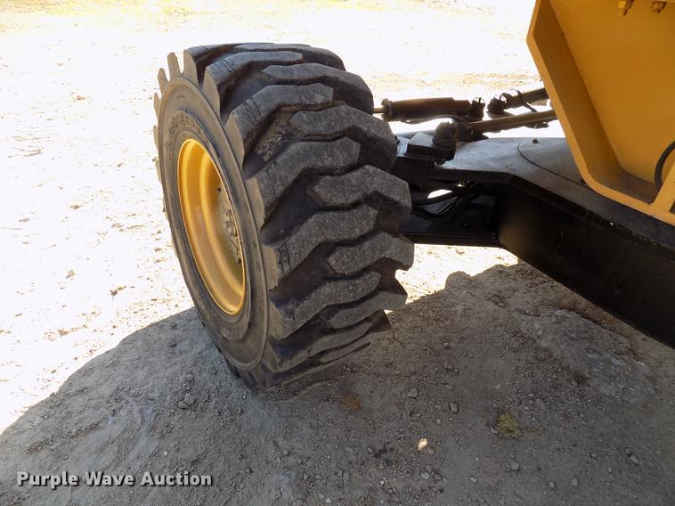 image for item EE9272 1999 Grove MZ72DXT boom lift