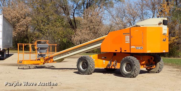 image for item EE9284 2000 JLG 601S boom lift