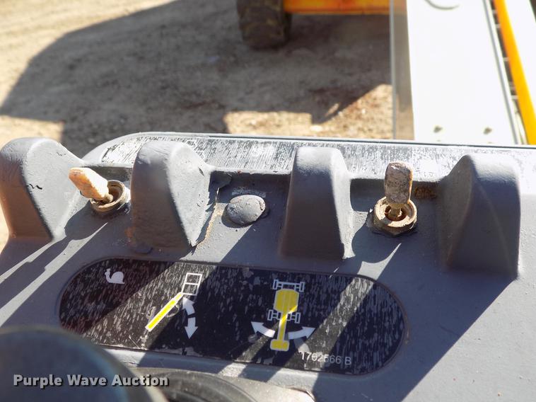 image for item EE9284 2000 JLG 601S boom lift