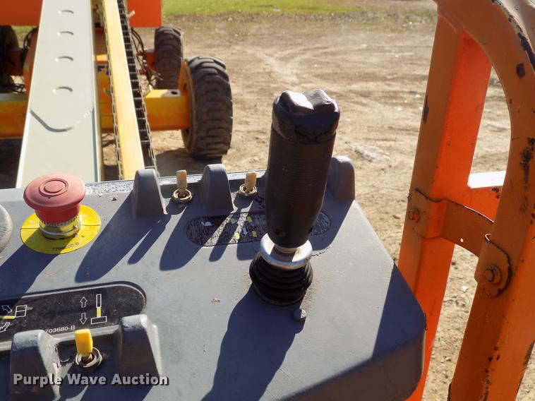 image for item EE9284 2000 JLG 601S boom lift