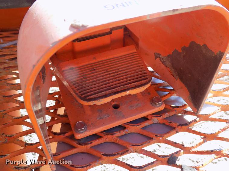 image for item EE9284 2000 JLG 601S boom lift