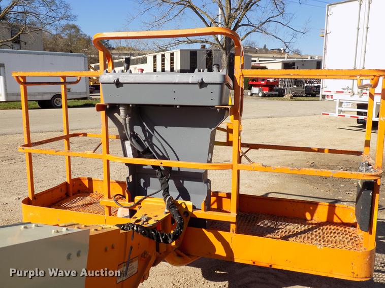 image for item EE9284 2000 JLG 601S boom lift