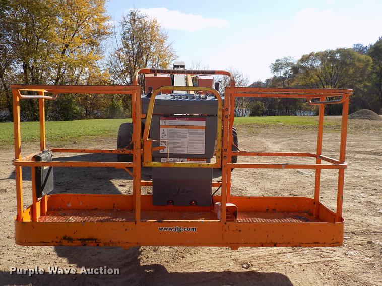 image for item EE9284 2000 JLG 601S boom lift