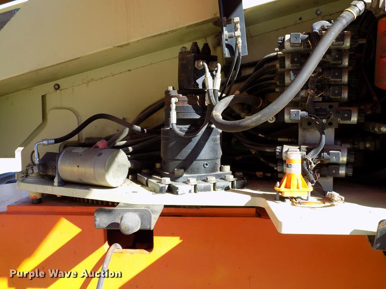 image for item EE9284 2000 JLG 601S boom lift
