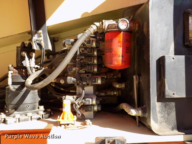 image for item EE9284 2000 JLG 601S boom lift