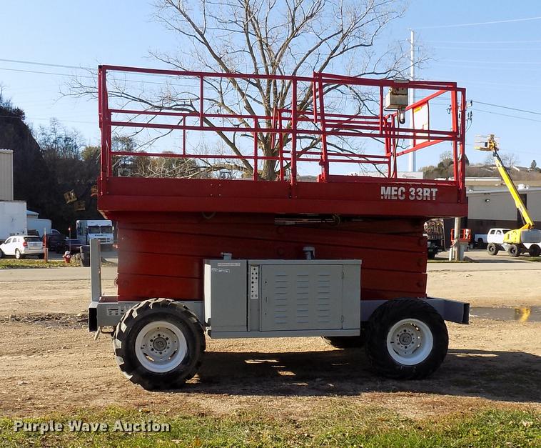image for item EE9287 1996 Mec 33RT rough terrain scissor lift