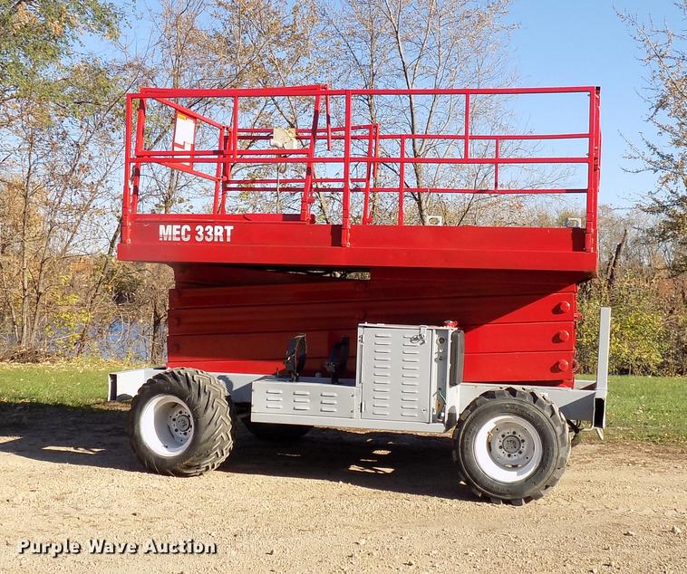 image for item EE9287 1996 Mec 33RT rough terrain scissor lift