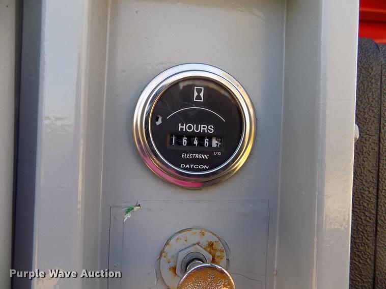 image for item EE9287 1996 Mec 33RT rough terrain scissor lift