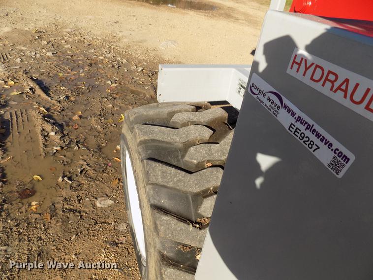 image for item EE9287 1996 Mec 33RT rough terrain scissor lift