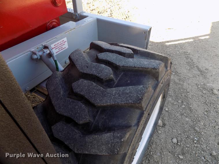 image for item EE9287 1996 Mec 33RT rough terrain scissor lift