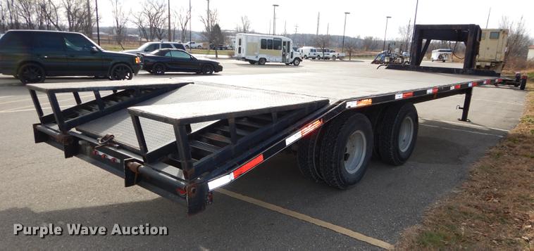 image for item J5616 2007 Bohnert equipment trailer
