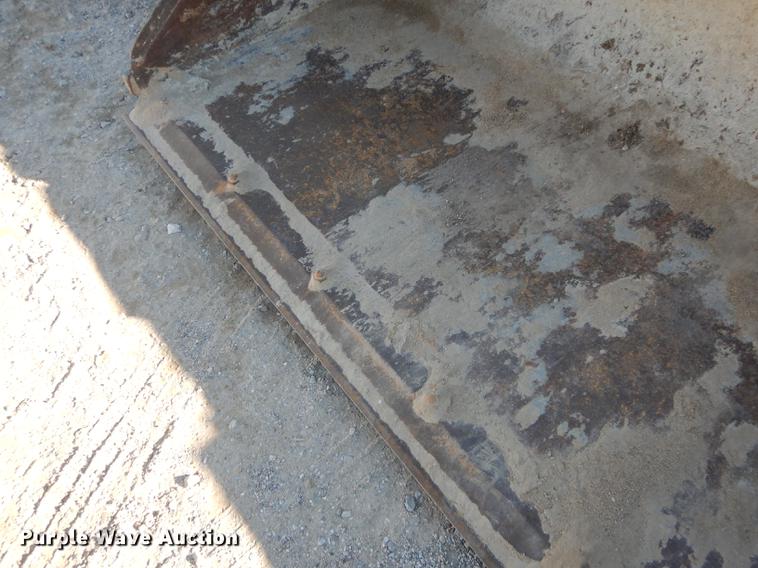 image for item K5781 2004 Case 60XT skid steer