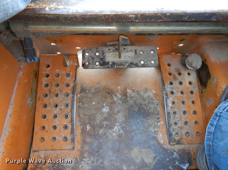 image for item K5781 2004 Case 60XT skid steer