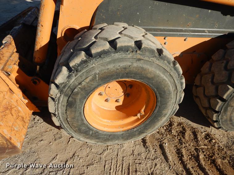 image for item K5781 2004 Case 60XT skid steer