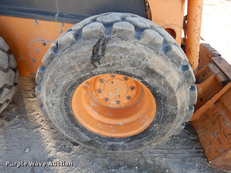 image for item K5781 2004 Case 60XT skid steer