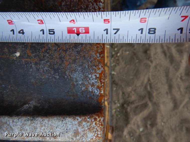 image for item K5785 1976 Caterpillar 955L track loader