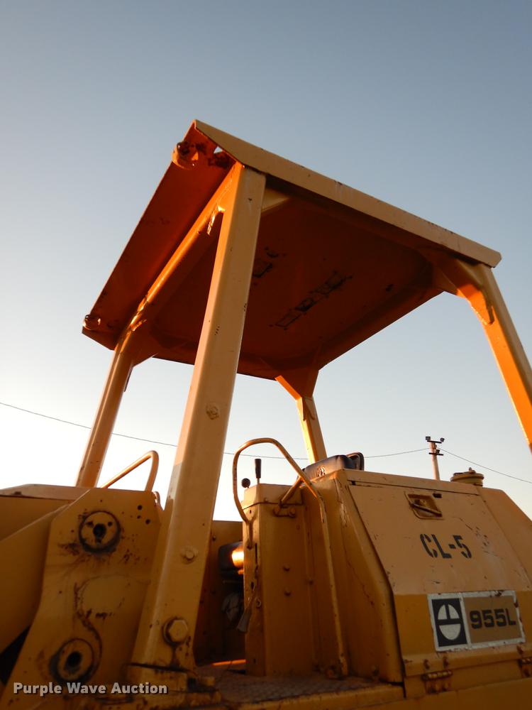 image for item K5785 1976 Caterpillar 955L track loader