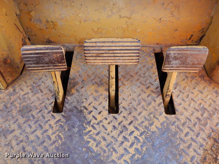 image for item K5785 1976 Caterpillar 955L track loader