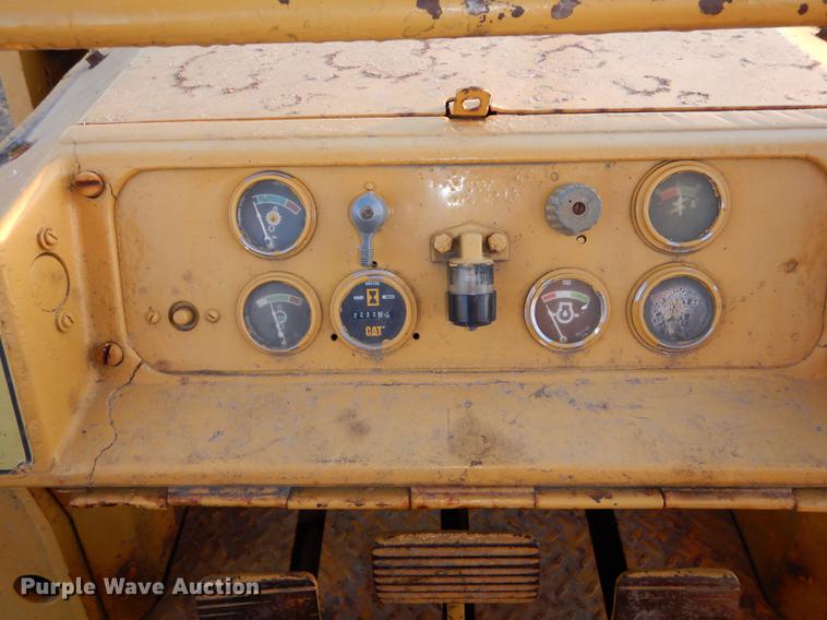 image for item K5785 1976 Caterpillar 955L track loader