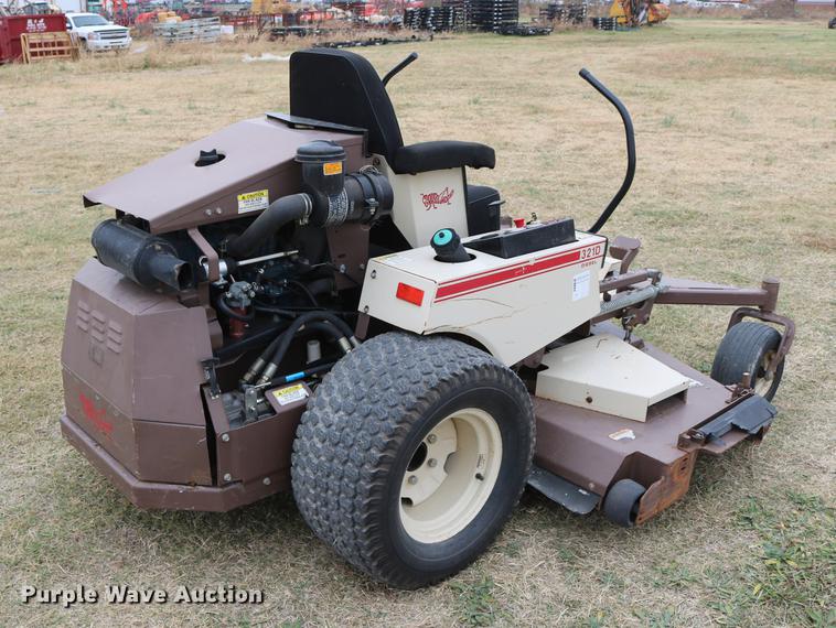 image for item AZ9326 Grasshopper 321D lawn mower