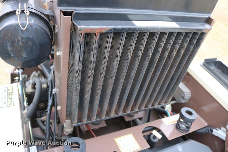 image for item AZ9326 Grasshopper 321D lawn mower