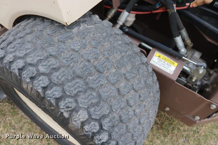 image for item AZ9326 Grasshopper 321D lawn mower