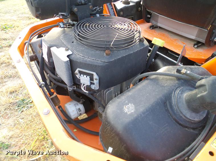 image for item AZ9334 2014 Kubota Z725KH lawn mower