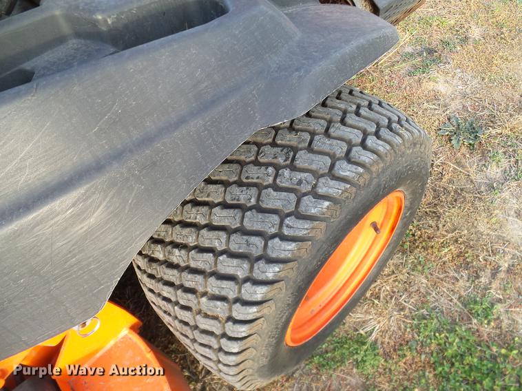 image for item AZ9334 2014 Kubota Z725KH lawn mower