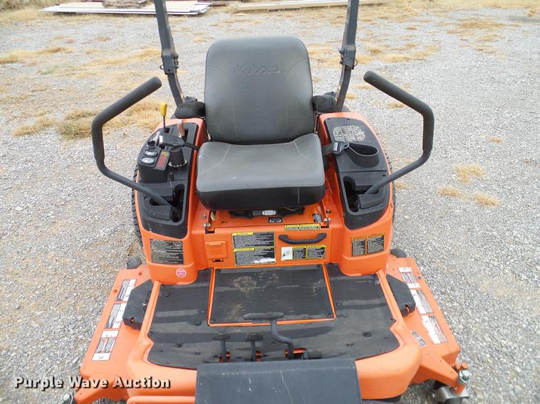 image for item AZ9339 2007 Kubota ZD326 lawn mower