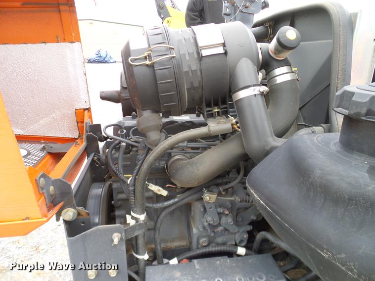 image for item AZ9339 2007 Kubota ZD326 lawn mower