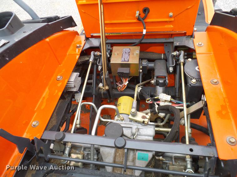 image for item AZ9339 2007 Kubota ZD326 lawn mower