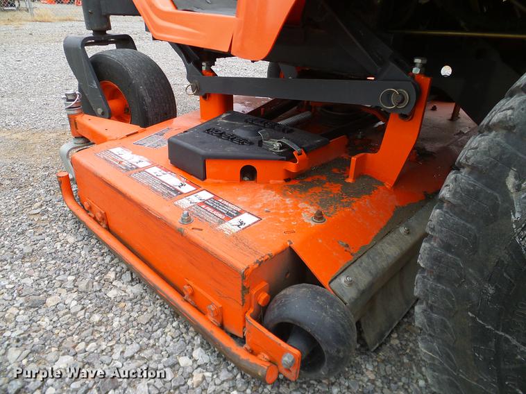 image for item AZ9339 2007 Kubota ZD326 lawn mower