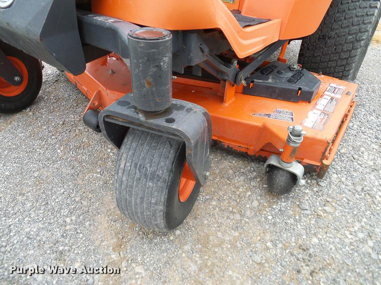 image for item AZ9339 2007 Kubota ZD326 lawn mower