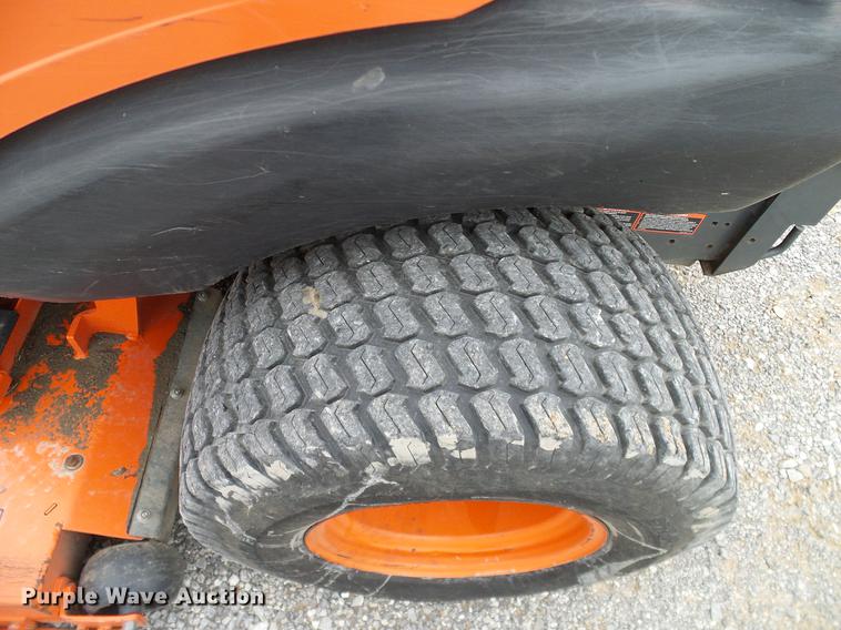 image for item AZ9339 2007 Kubota ZD326 lawn mower