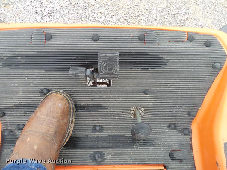 image for item AZ9342 Kubota ZD221 lawn mower