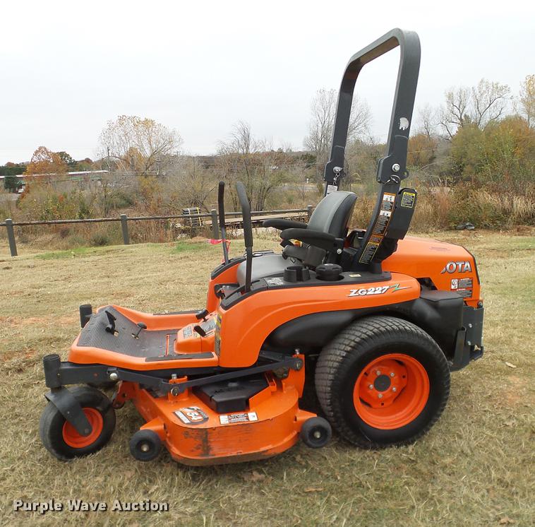 image for item AZ9346 Kubota ZG227 lawn mower