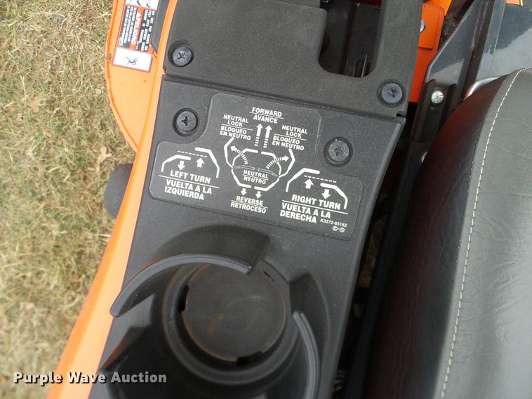 image for item AZ9346 Kubota ZG227 lawn mower